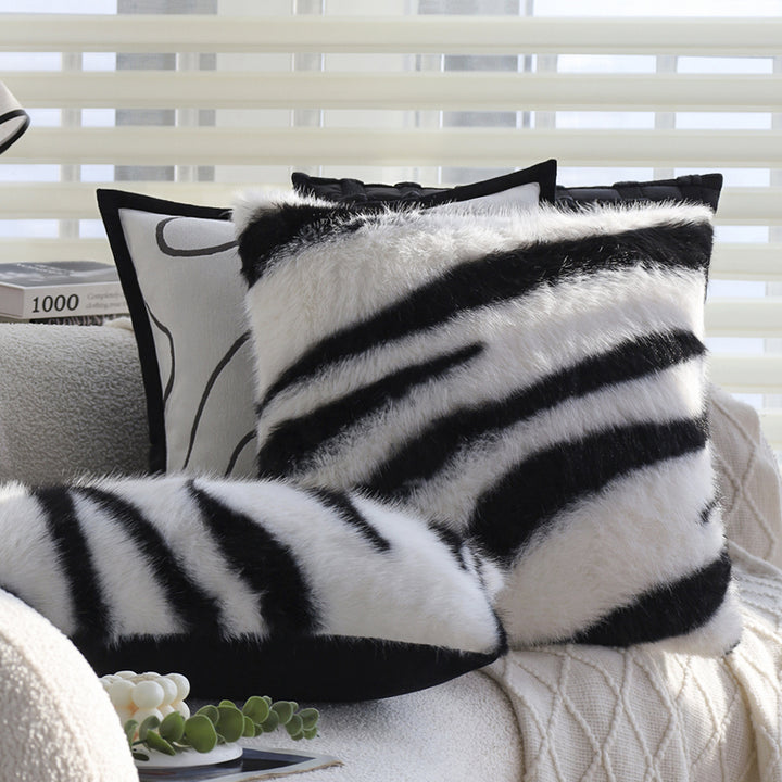 Kunstfell-Zierkissen mit Zebra-Print und extraweichem Flor Karnz