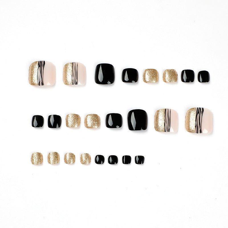 Exquisite Fußnagelkunst mit Glitzer- und Streifen-Design Karnz