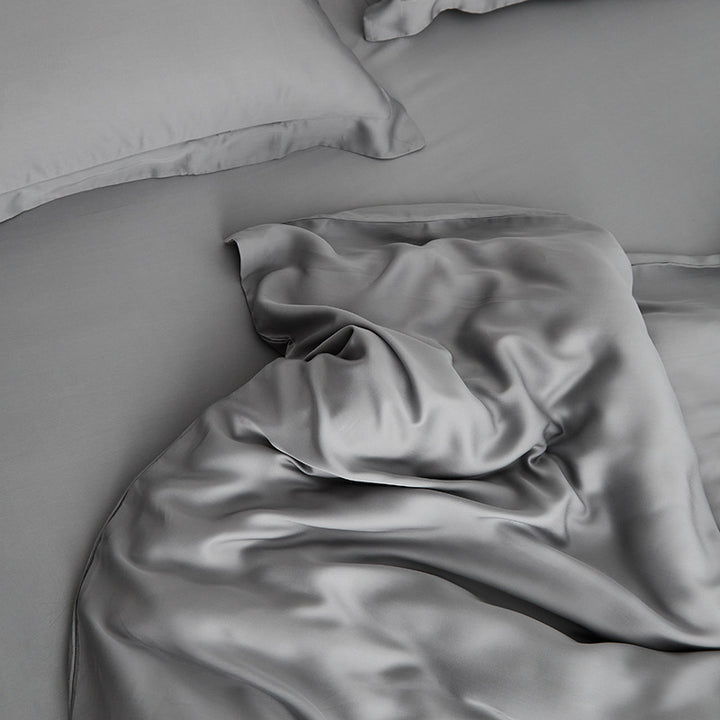 Luxus-Baumwollsatin-Bettgarnitur mit seidig-weichem Soft-Touch und Hotelverschluss