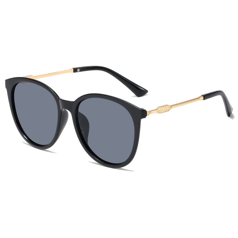 Damen Modische Cat-Eye Sonnenbrille mit verspiegelten Gläsern Karnz