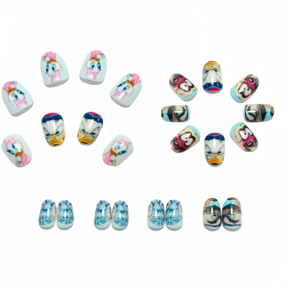 Premium Nagelkunst mit Disney Charakteren Karnz