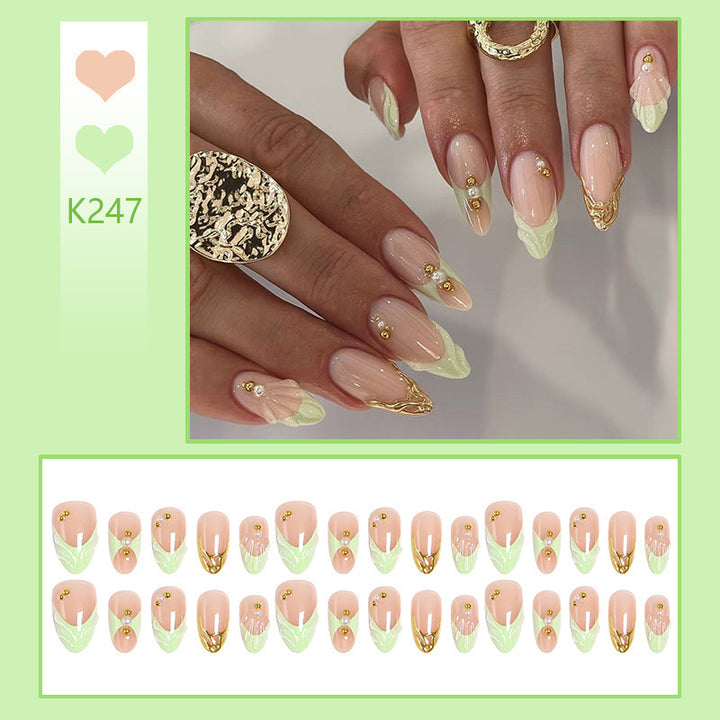 Stylisches Press-On Nail Set Karnz