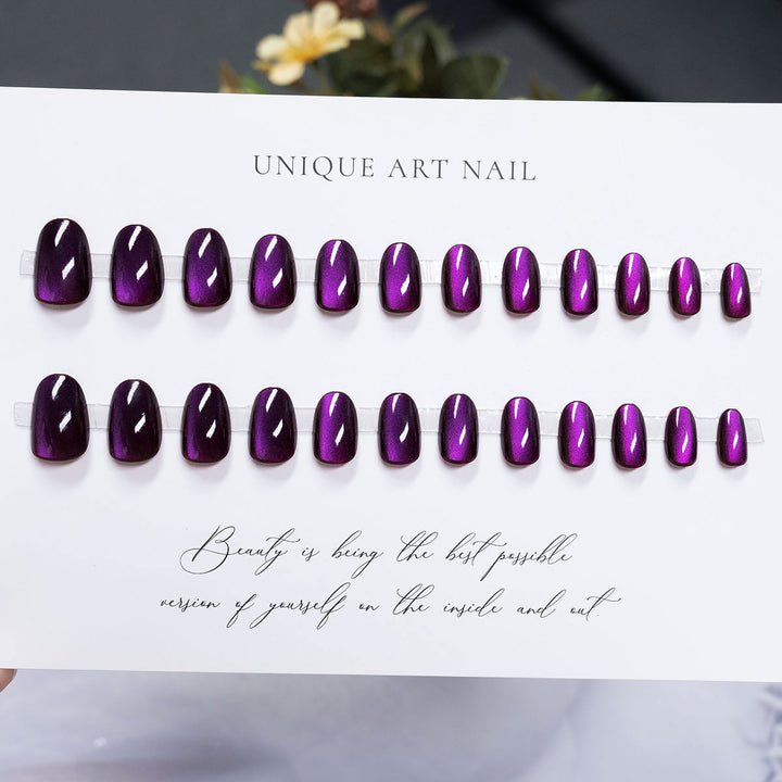 Glänzendes Press-On Nagelkunst Set