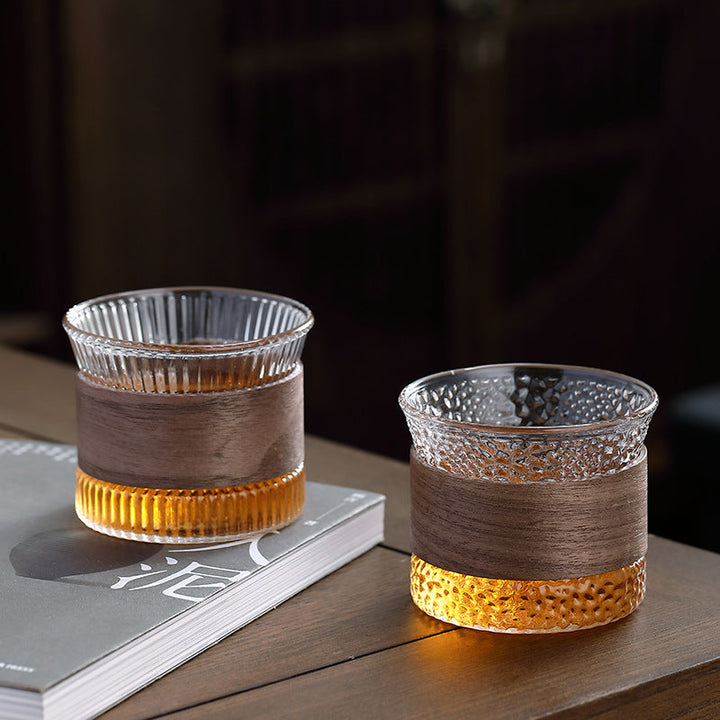 OakFlow Whisky Tumbler – Handgefertigtes Glas mit Holzakzent | Karnz