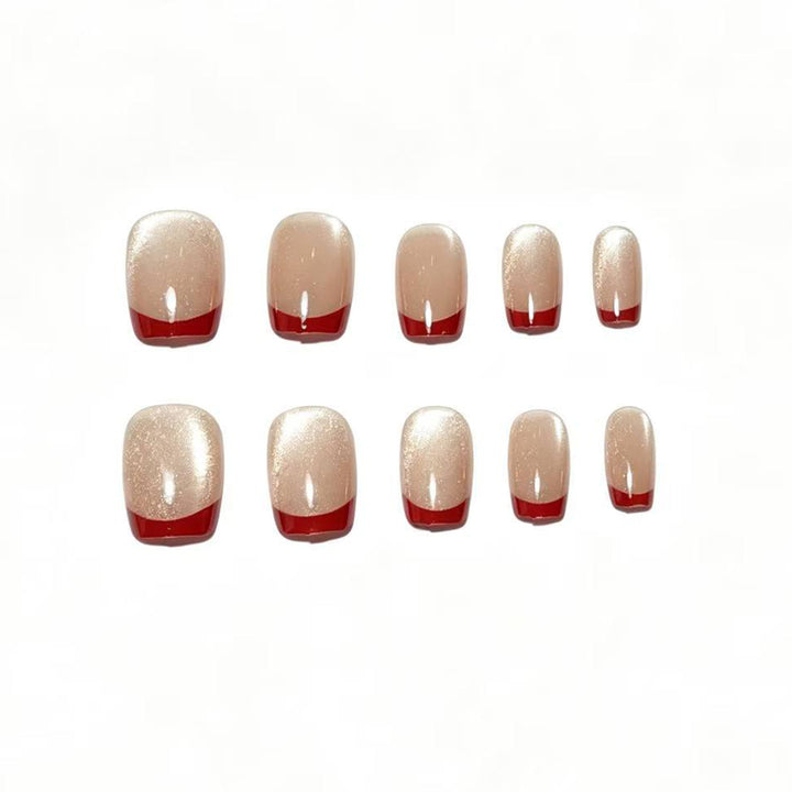 Elegantes French Tip Nagelkunstset Karnz