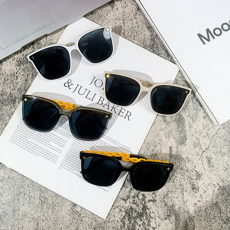 Damen extragroße Sonnenbrille mit modischem Kettenrahmen Karnz