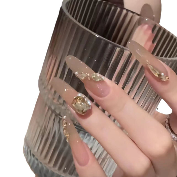 Stylisches Stiletto Press-On Nagelset Karnz