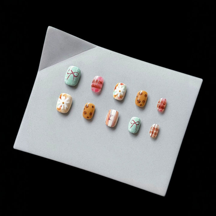 Künstlerische Nagelkunst Tipp