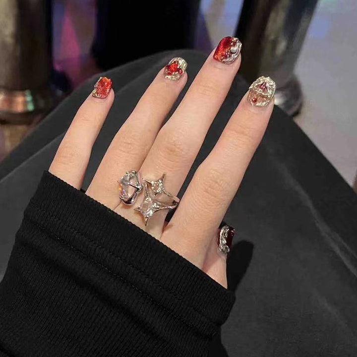 Glamouröse Press-On Nagel-Set mit Strass-Akzenten Karnz