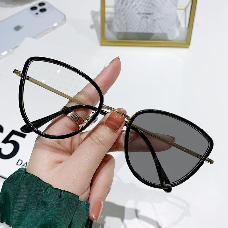 Damen extravagant geformte Brille Karnz