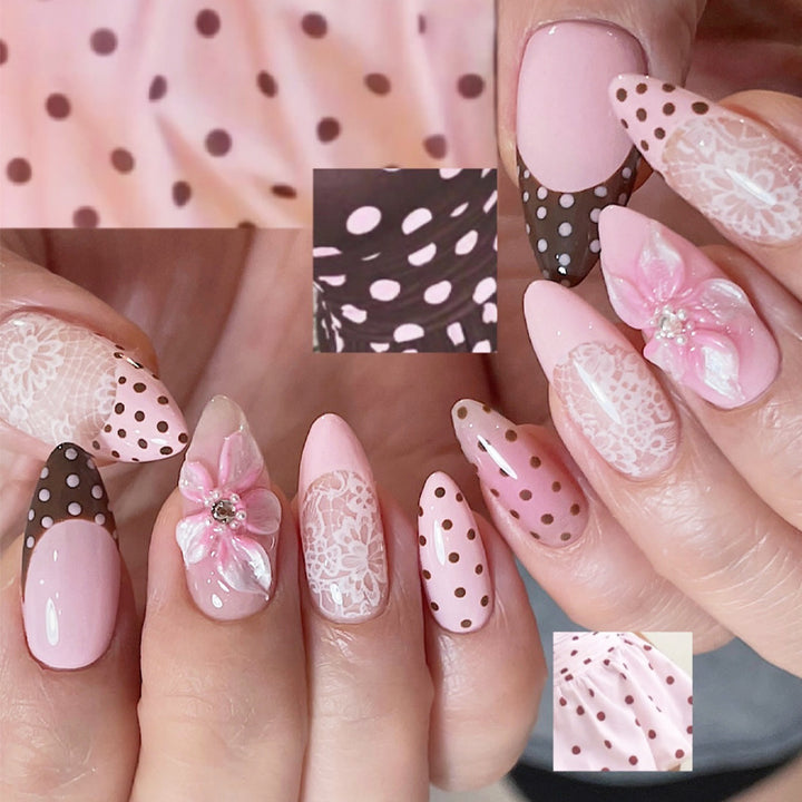 Elegante Blumige Bohemian Nagelspitzen Karnz