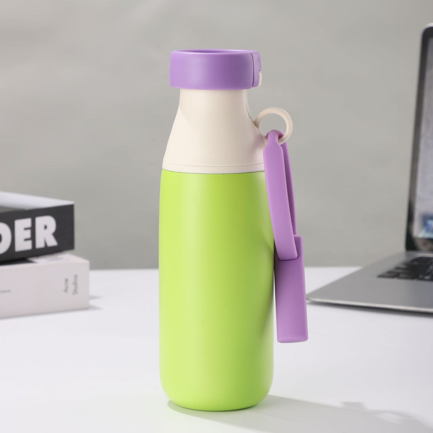 Damen isolierte Wasserflasche mit praktischer Trageschlaufe Karnz