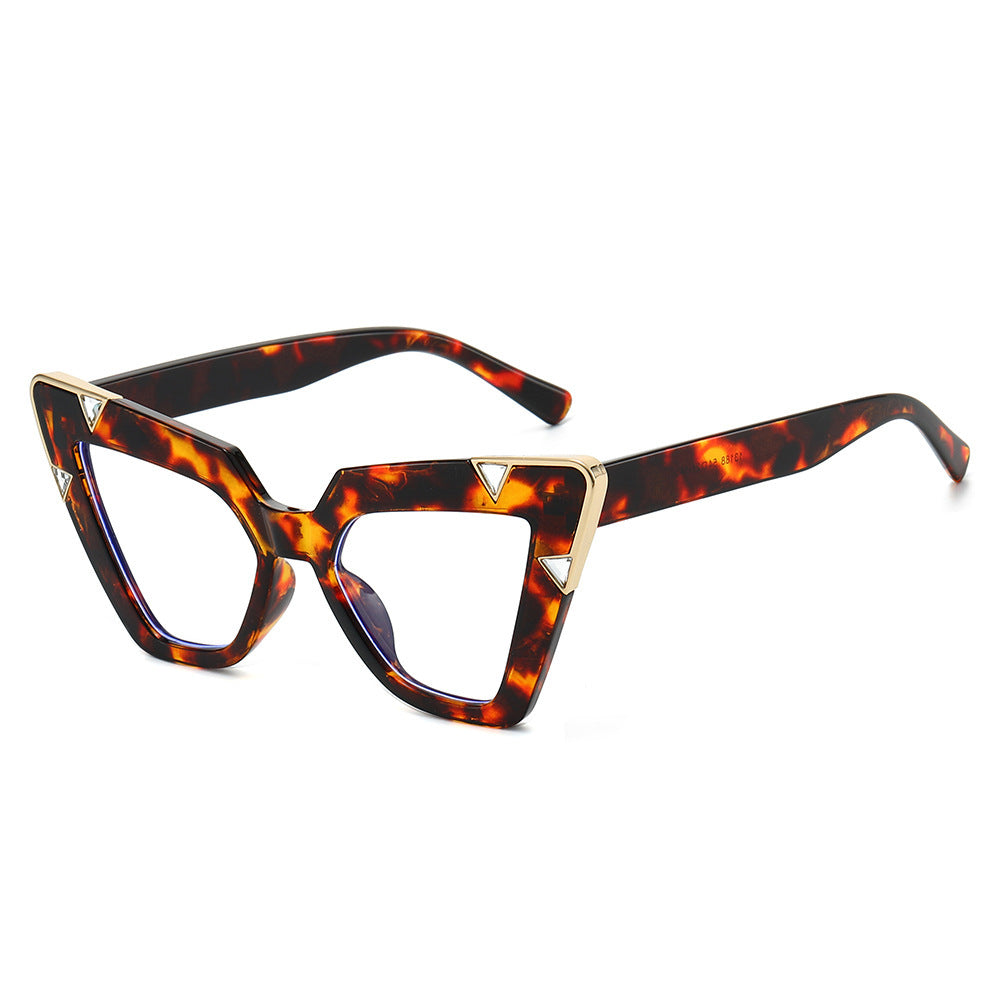 Statement Cat-Eye Sonnenbrillen mit dekorativen Akzenten Karnz