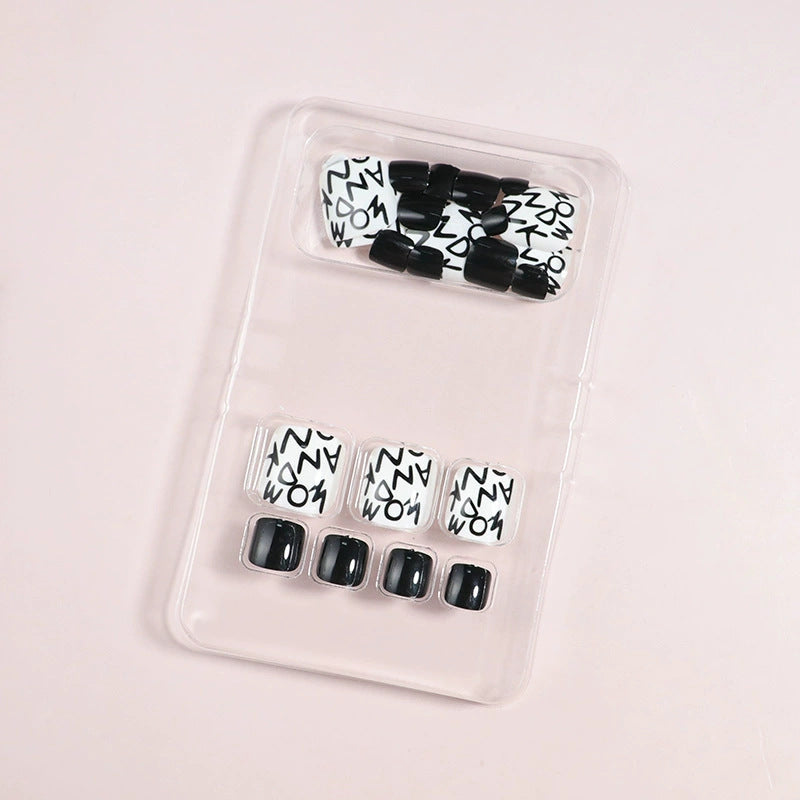 Kreatives thematisches Press-On Nagelset Karnz