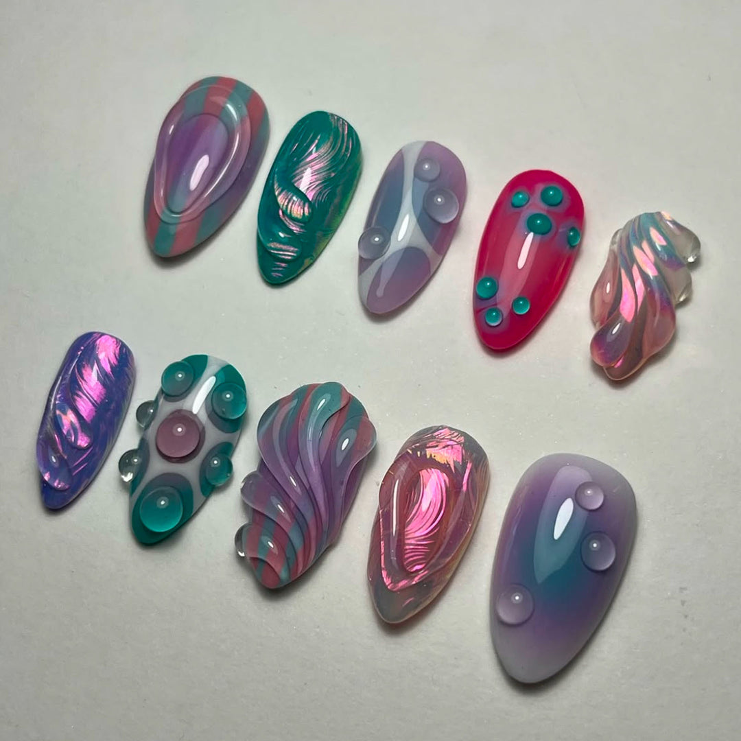 Künstlerisches 3D-Nageldesign Karnz