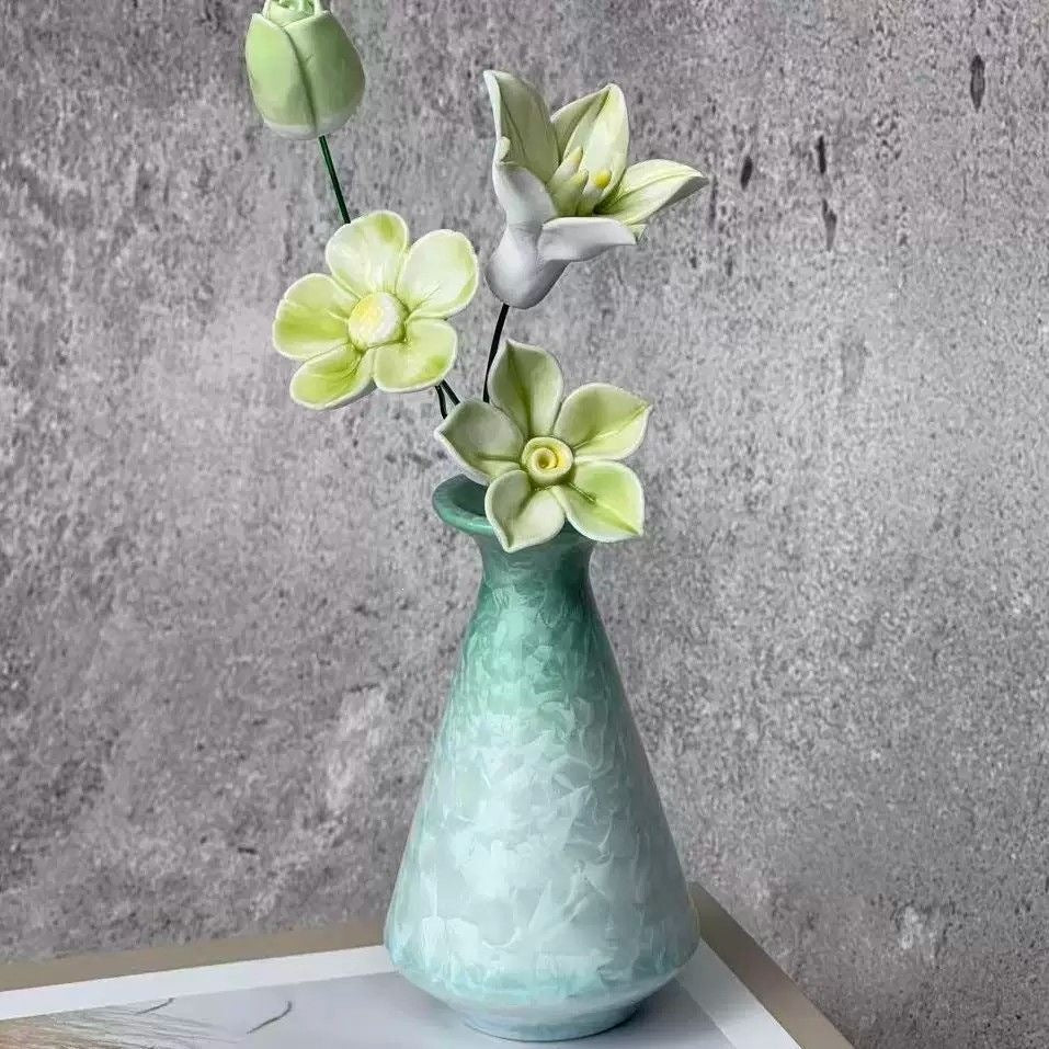Elegante florale dekorative Vase