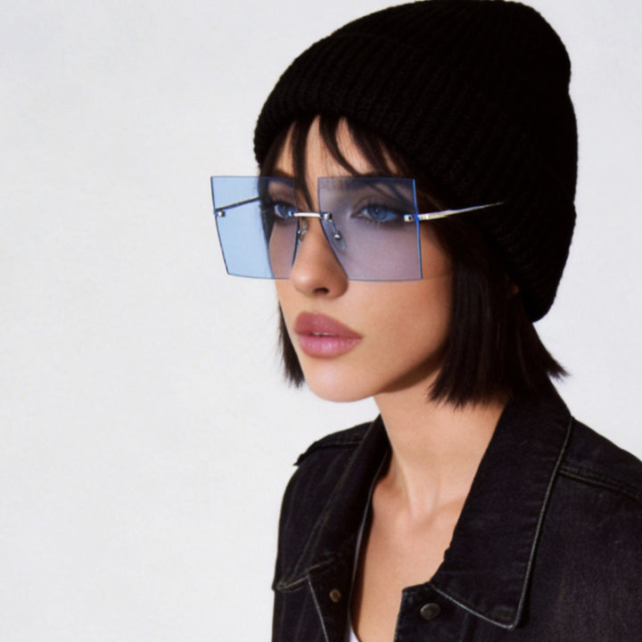 Damen modische quadratische Sonnenbrille mit breiten Gläsern und filigranem Metallrahmen Karnz