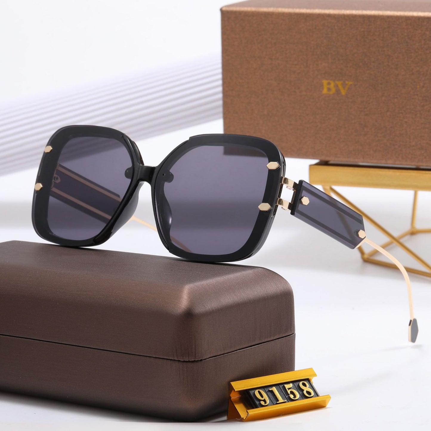 Damen Designer-Sonnenbrille mit extravagantem Rahmen Karnz