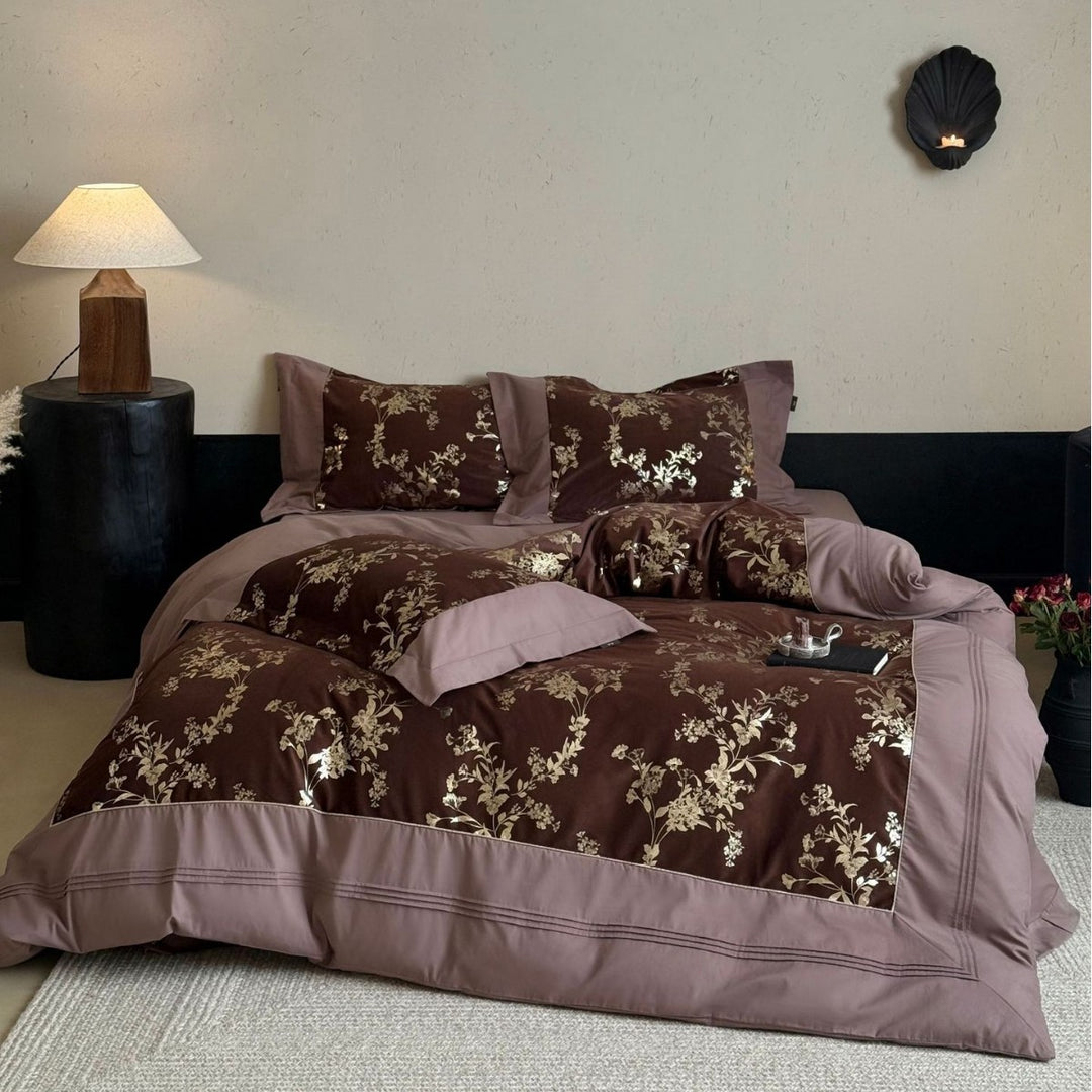 Elegantes Wendbares Bettbezug- und Kissenbezug-Set mit Jacquard-Blütenpanel und feiner Steppkante