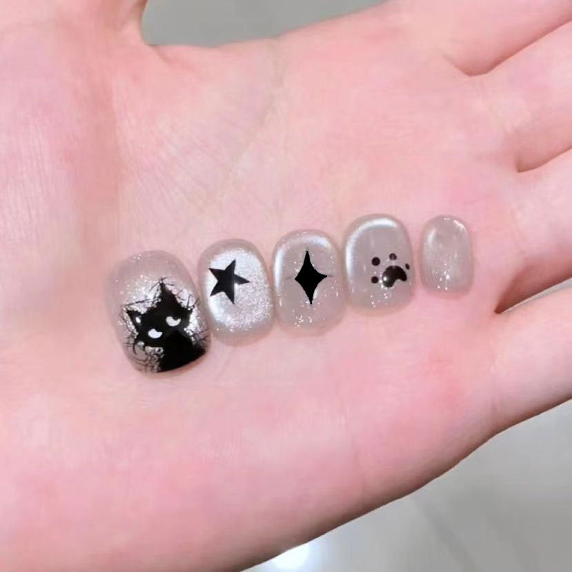 Niedliches Charakter-Nagelkunst-Set Karnz