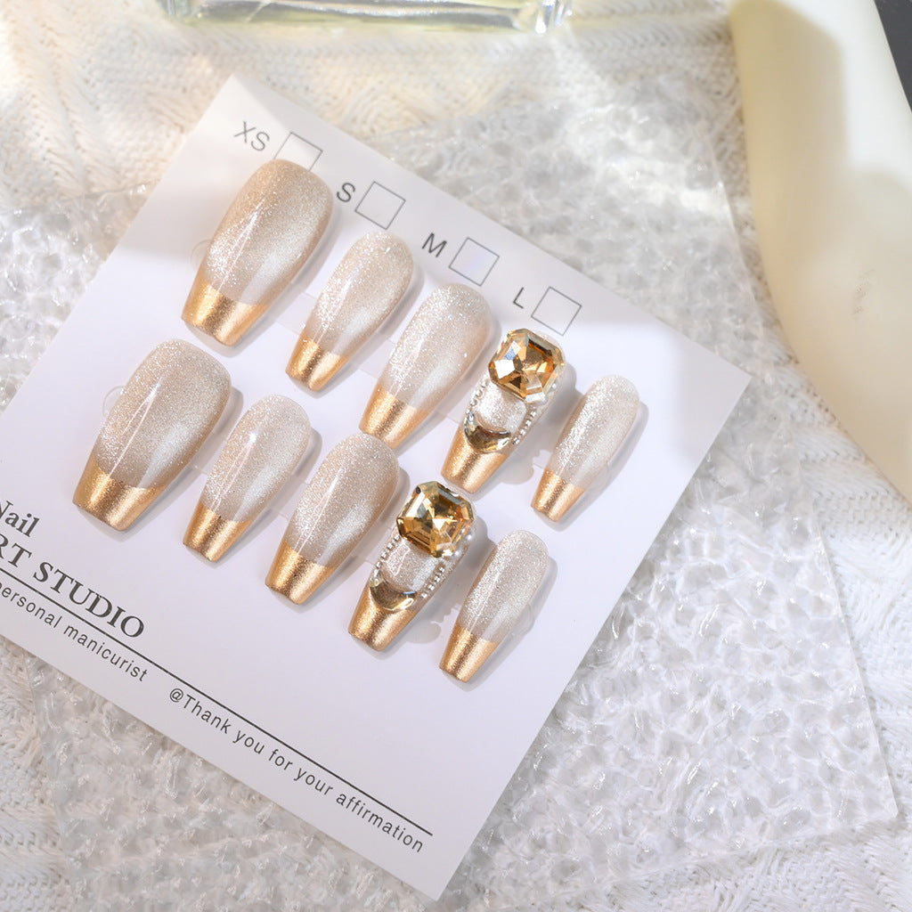 Premium Dekorativer Druck-On-Nagelset Karnz