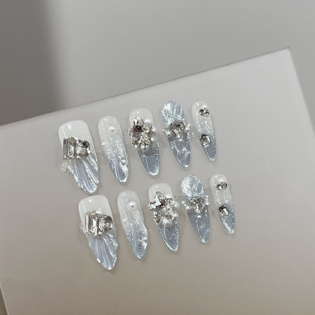 Glamouröse mit Juwelen akzentuierte Press-On Nagelset
