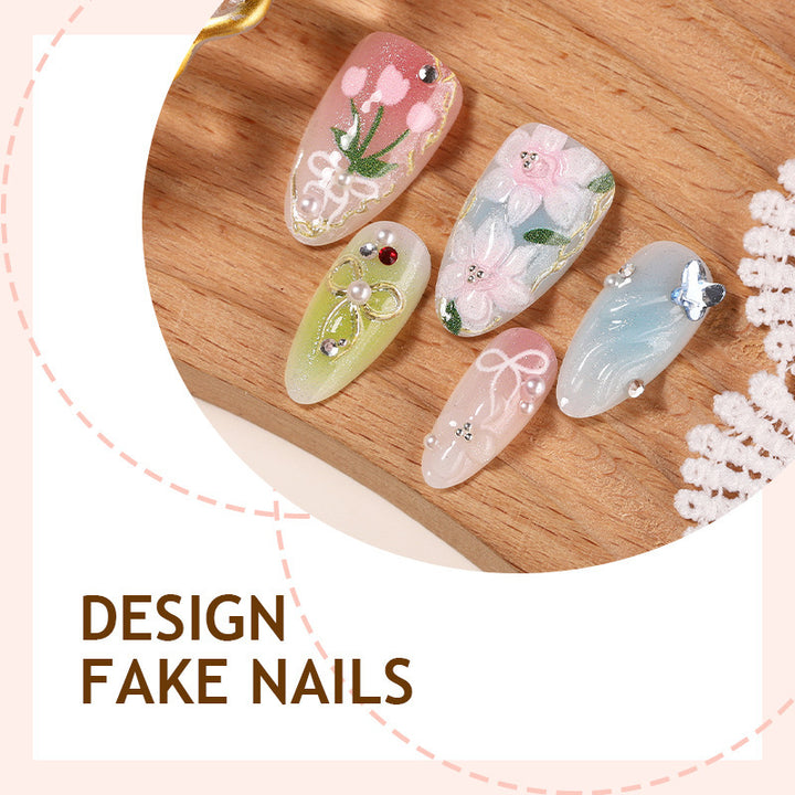 Kunstnagelset mit handgefertigten floralen Designs und Glitzerakzenten Karnz
