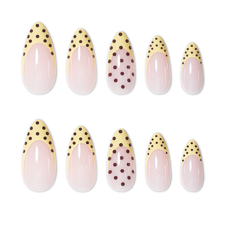 Elegante French Tip Nagelverstärkungen mit Tupfenmuster Karnz