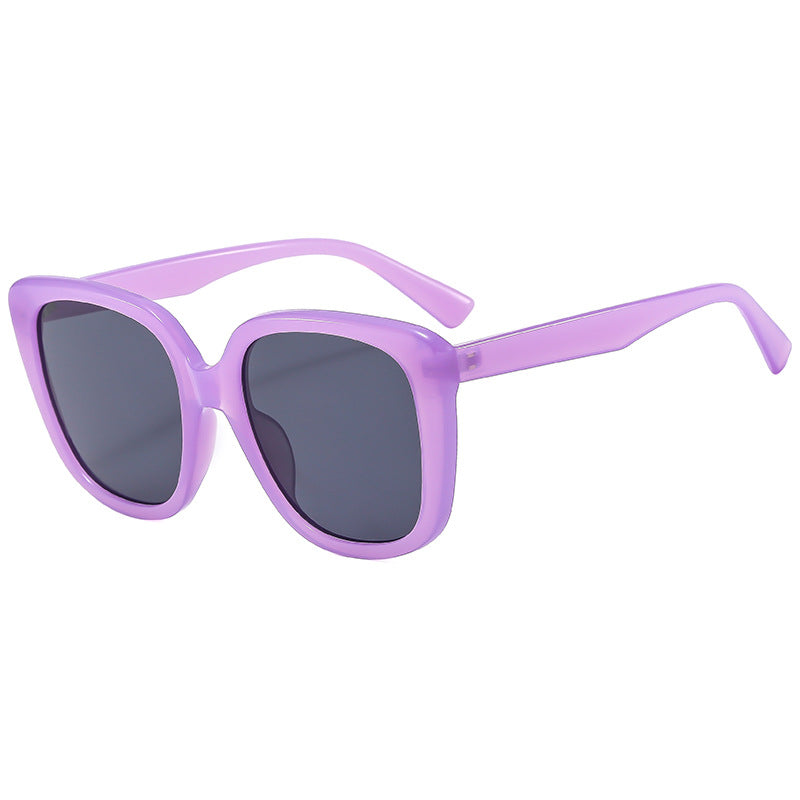 Damen stilvolle Sonnenbrille im modischen Design Karnz