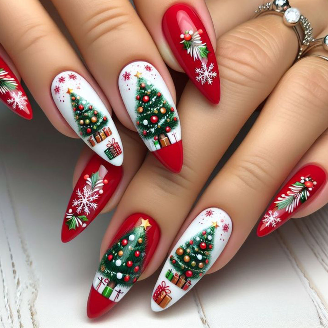 Festliche weihnachtliche Nagelkunstverlängerungen Karnz