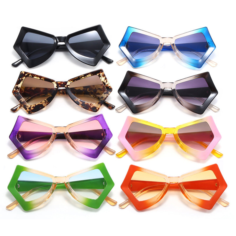 Damen polygonale Sonnenbrille im extravaganten Design Karnz