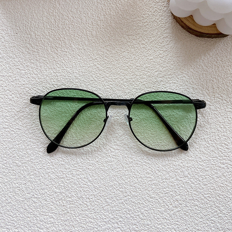Modische Sonnenbrille mit Rundem Rahmen und Filigranem Design Karnz