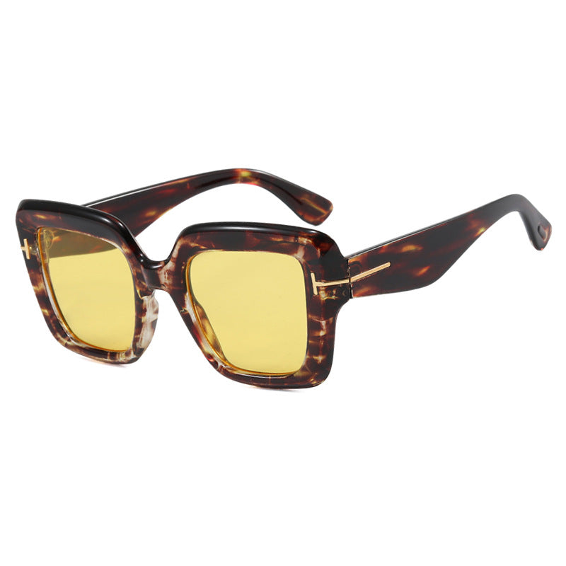 Damen quadratische Sonnenbrille mit komfortablem Kunststoffrahmen und UV-Schutz Karnz