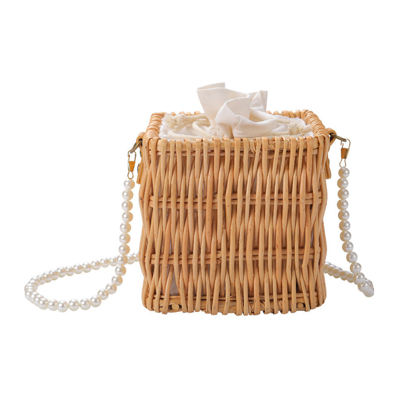 Damen Elegante Korbtasche mit Perlenakzenten Karnz