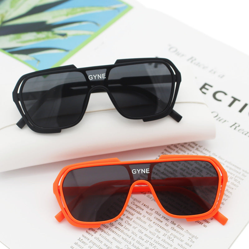 Damen Sportliche Sonnenbrille mit modernem Design Karnz