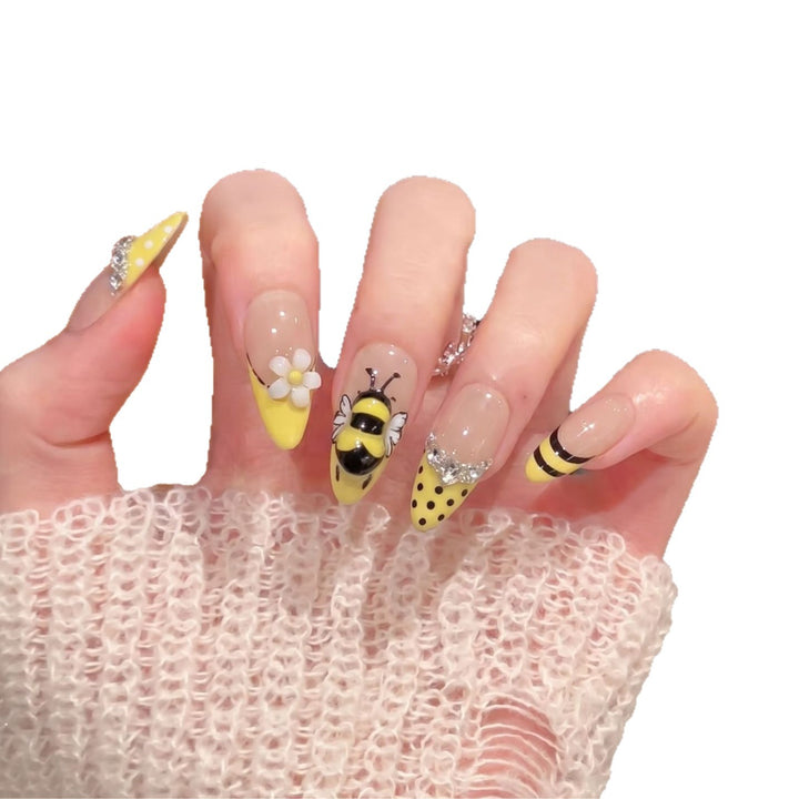 Künstlerisches Bienen-Motiv Press-On Nagelset Karnz