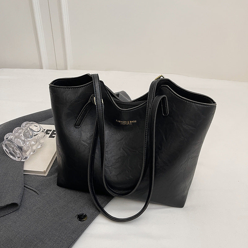 Premium Kunstleder Tote Karnz
