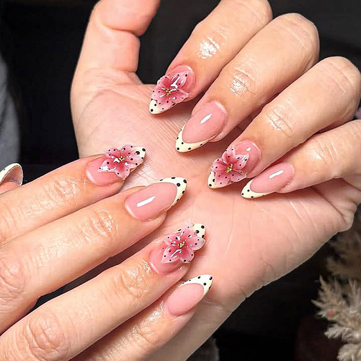 Dekoratives Floral Press-On Nagelset Karnz