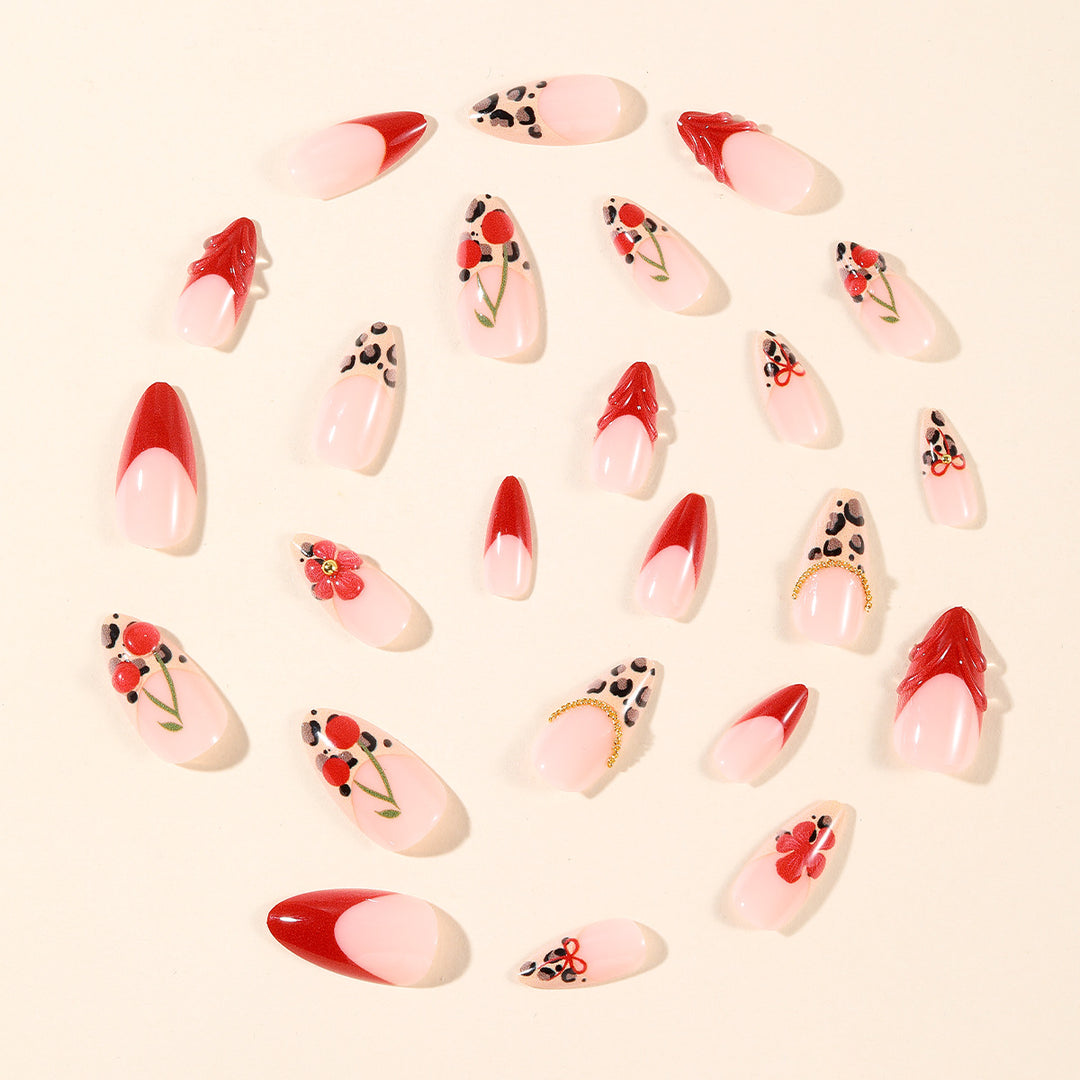 Künstlerische Leopard- und Blumen-Stiletto-Nagelkunst-Erweiterungen Karnz