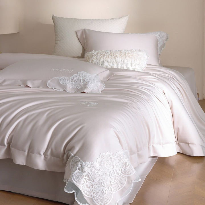 Luxuriöses Satin-Feeling besticktes Bettbezug-Set mit Kissenbezügen
