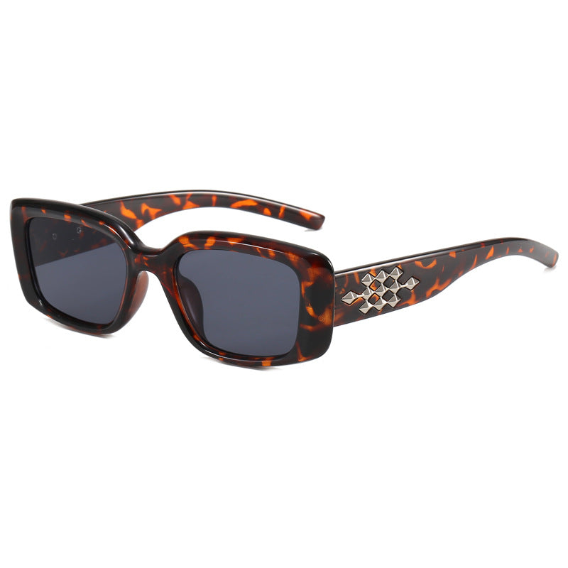 Damen Modische Brille mit verziertem Rahmen Karnz