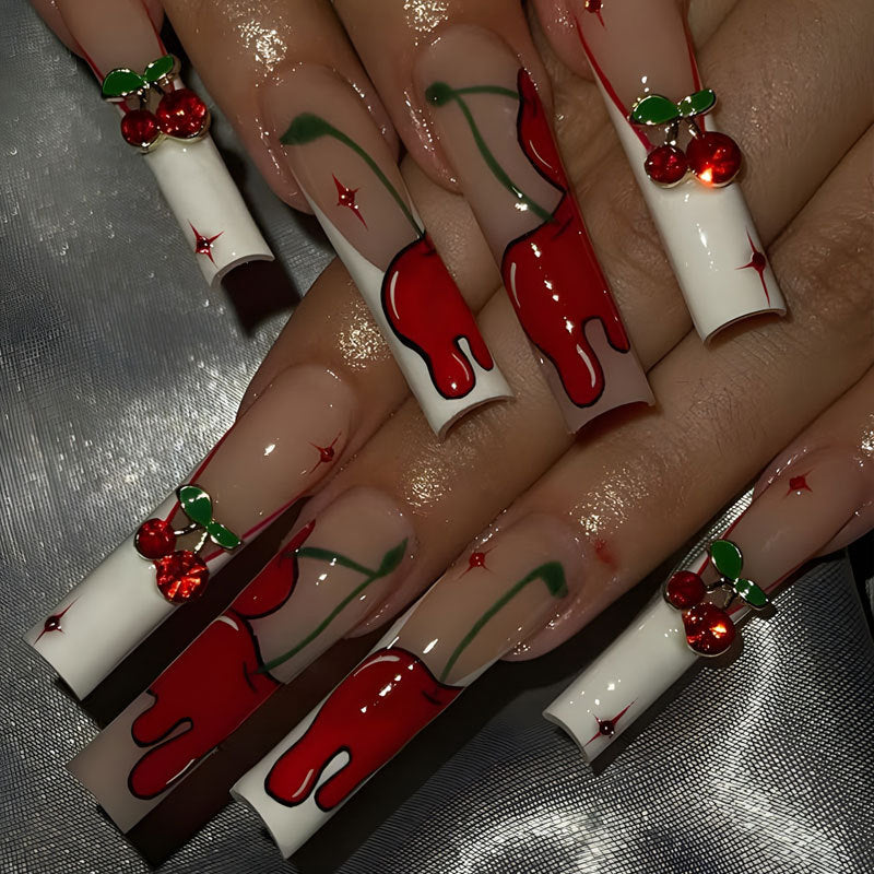 Kirschblüten Nagelkunst
