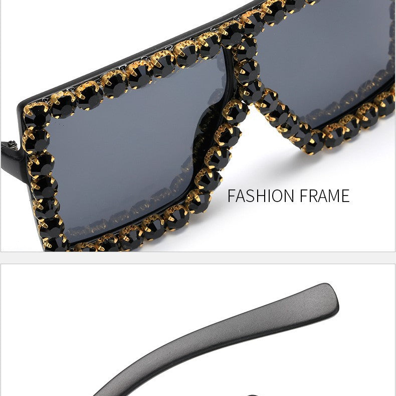 Damen auffällige quadratische Sonnenbrille mit funkelnden Applikationen Karnz