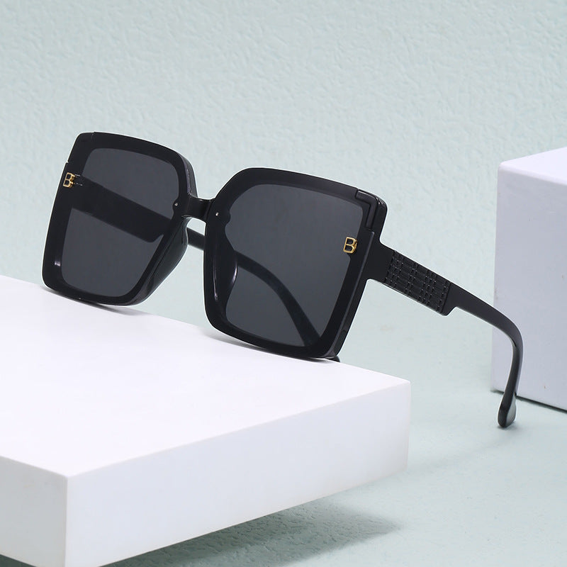 Damen modische quadratische Sonnenbrille mit strukturierter Bügelgestaltung Karnz