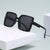 Damen modische quadratische Sonnenbrille mit strukturierter Bügelgestaltung Karnz