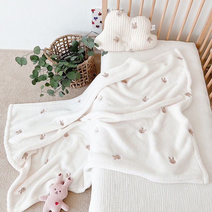 Weiches Floral besticktes Werfen Decke
