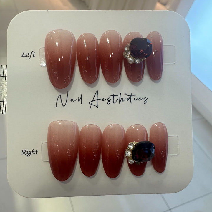 Glamorous Press-On Nail Set Karnz