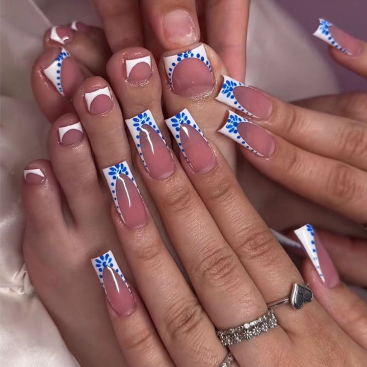 Elegante Nagelkunstverlängerungen Karnz
