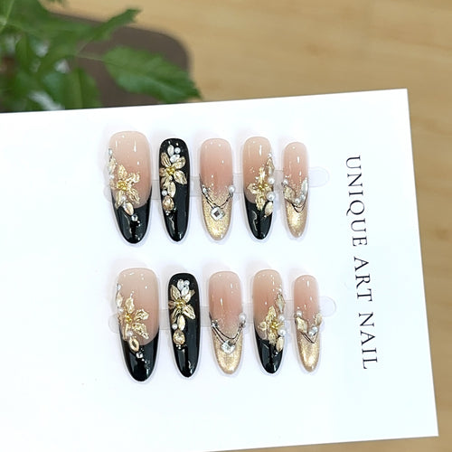 Luxuriöses Floral-Perlen-Nagelkunst-Set zum Aufkleben