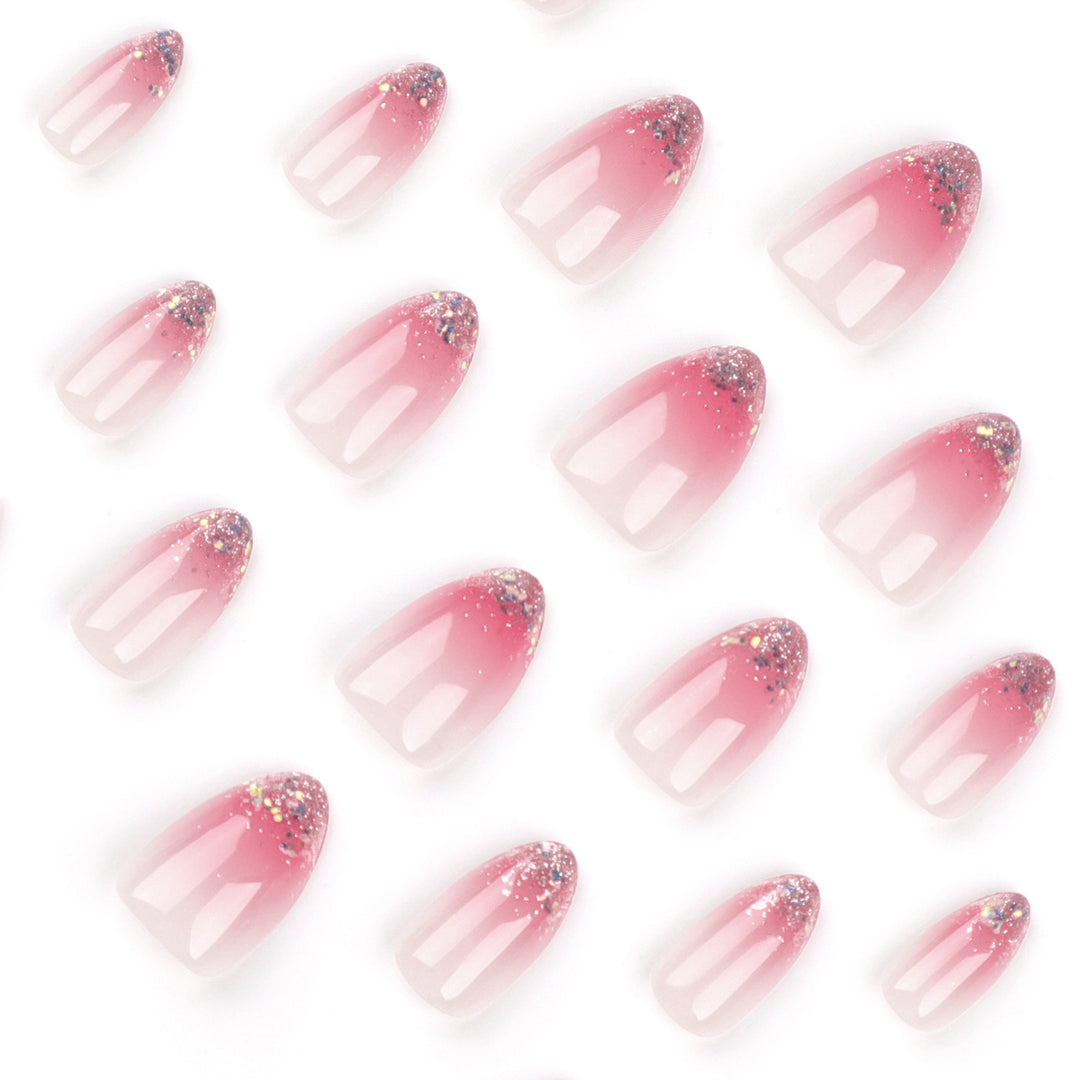 Glitzernde Nagelkunst mit Ombre-Effekt Karnz